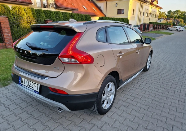 Volvo V40 cena 89000 przebieg: 14990, rok produkcji 2017 z Brodnica małe 172